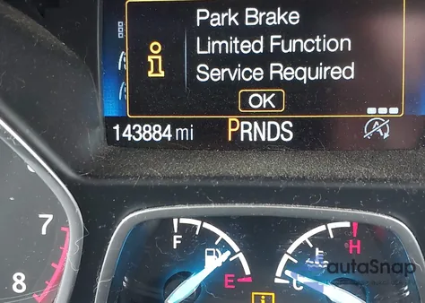 2019 Ford Escape Titanium z USA, uszkodzony, nr VIN 1FMCU9J93KUB66748